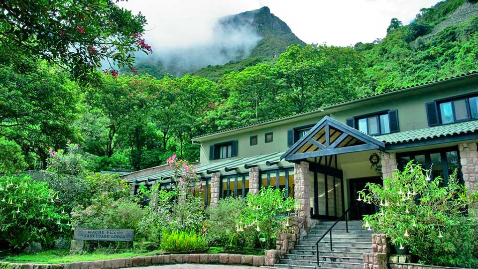 belmond santurary lodge luxury hotel in machu picchu