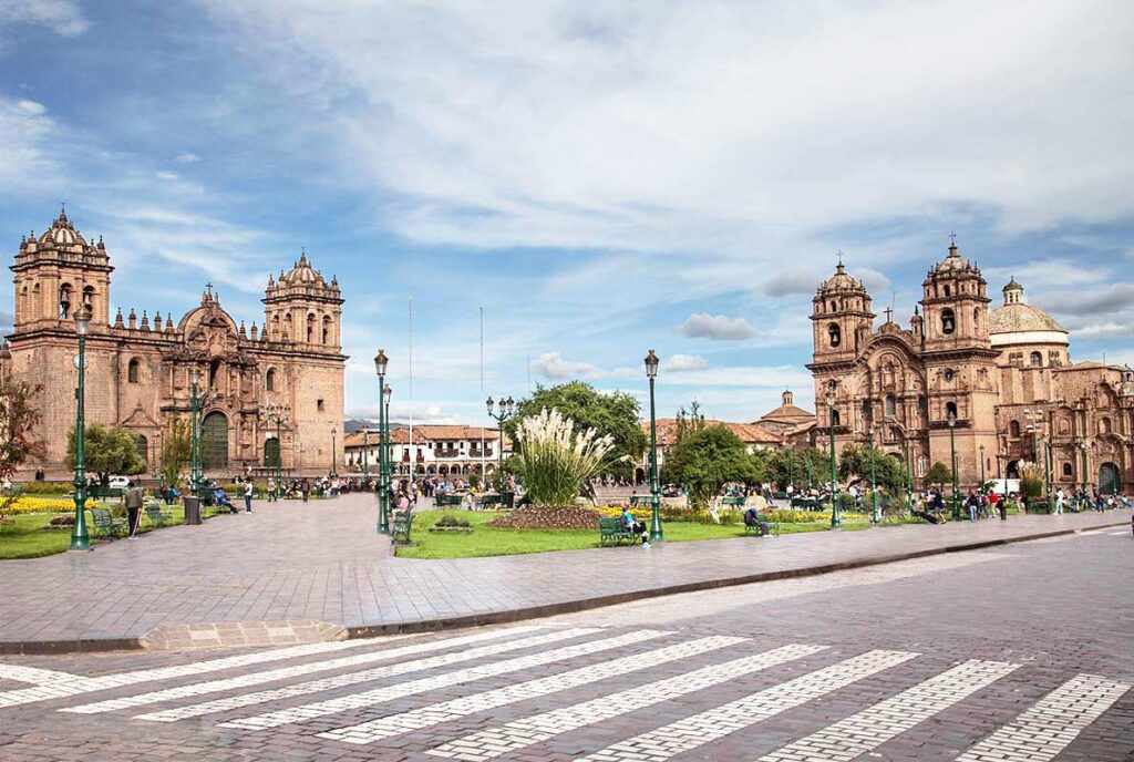 travel cuscos plaza de armas