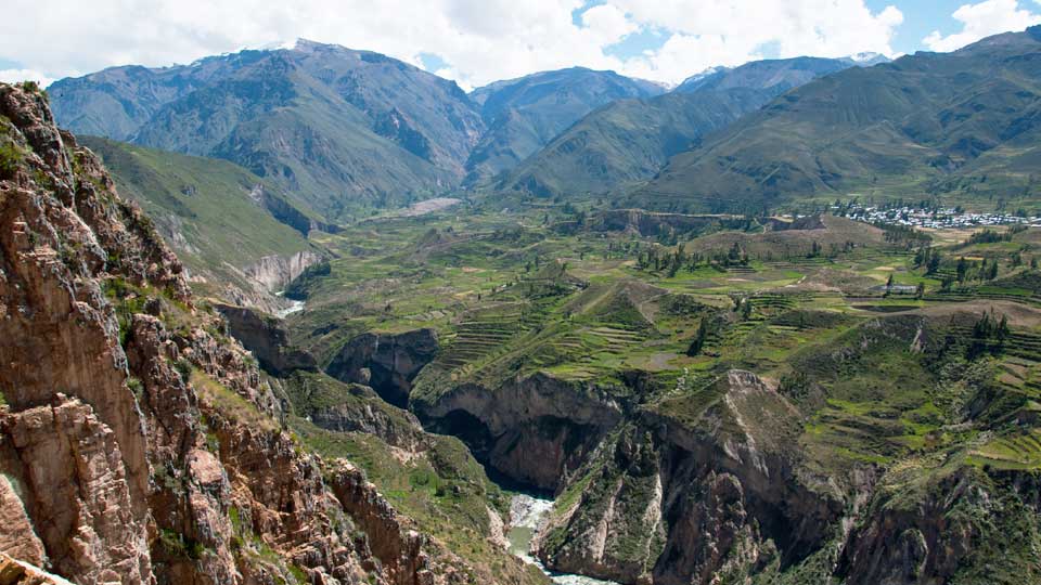 luxury tours in peru colca canyon
