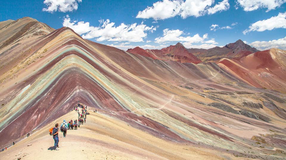 luxury tours in peru rainbow mountain