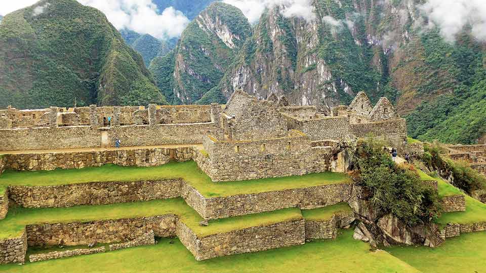 peru private tours inca ruins machu picchu