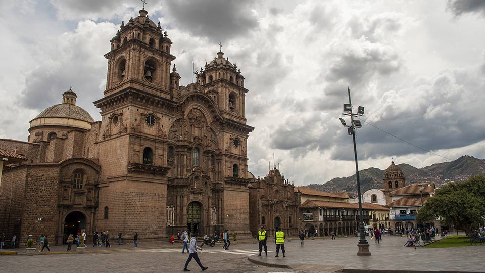 affordable luxury travel cusco
