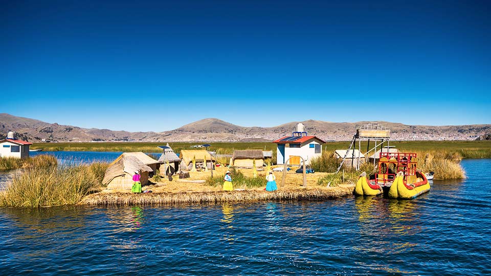Amantani Island tour uros