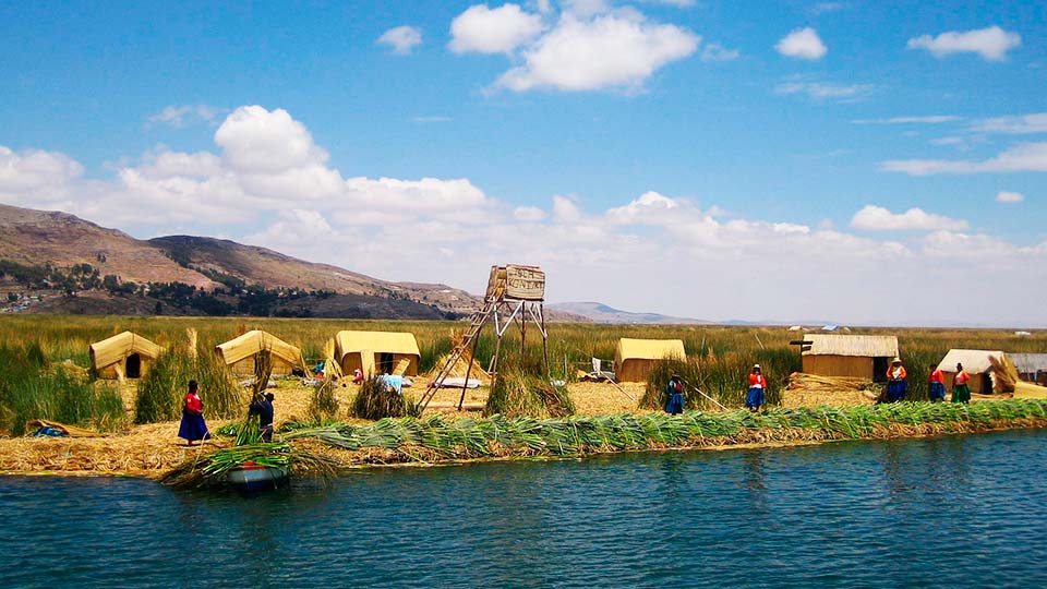 relaxing trip to Peru lake titicaca