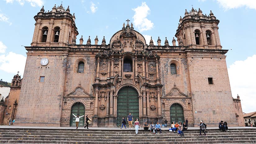 buildings in peru cusco cathedral