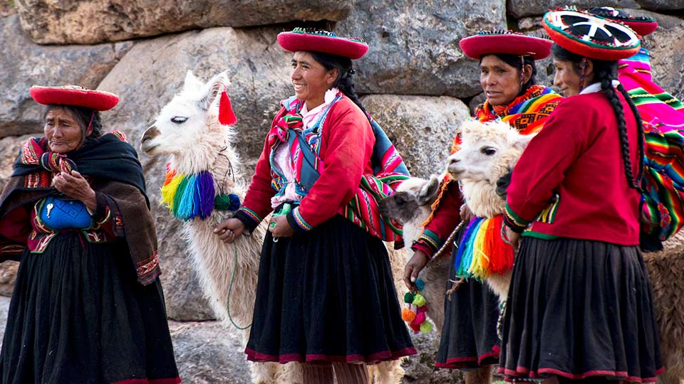traditional cusco clothing