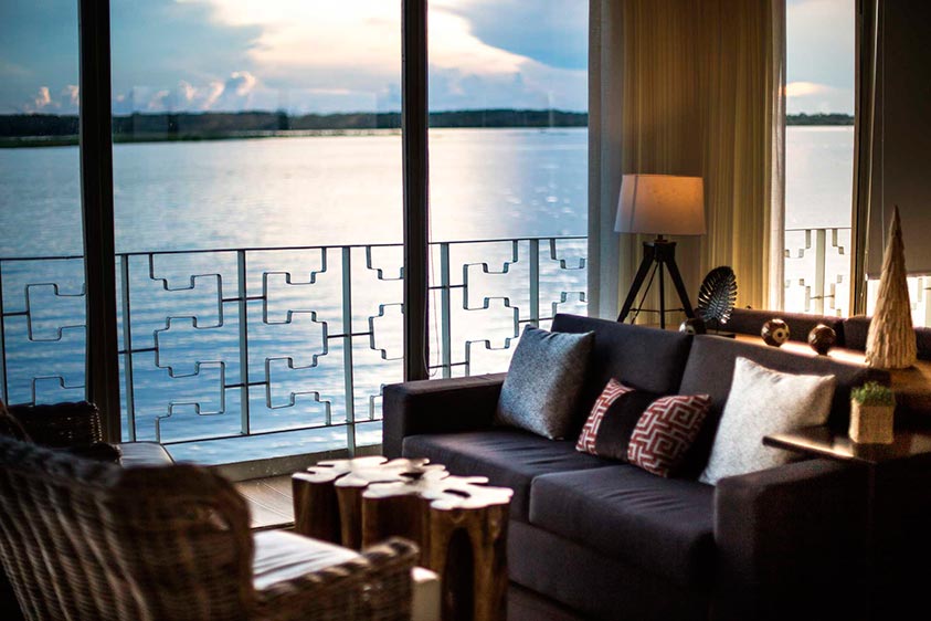 amazon discovery cruise lobby